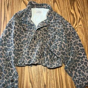 Cheetah print cropped denim jacket
